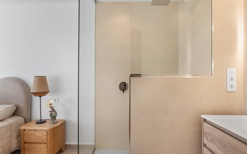 Property slide 25