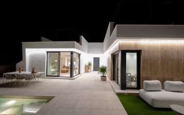 Property slide 22