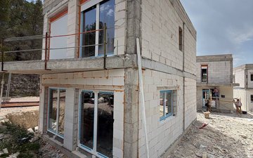 Property slide 36