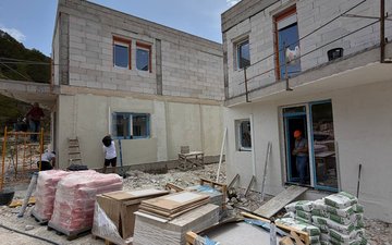 Property slide 48