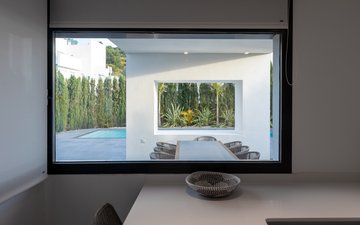 Property slide 10