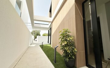 Property slide 40