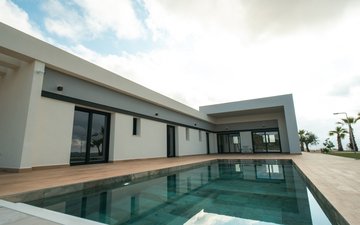 Property slide 32
