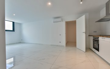 Property slide 32