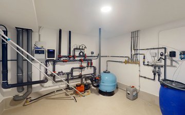 Property slide 16