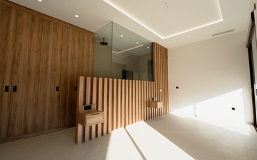 Property slide 16