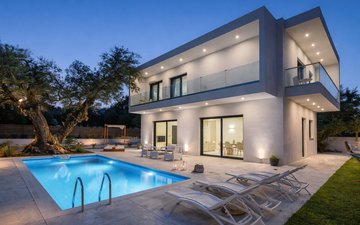 Property slide 17