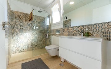 Property slide 22