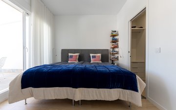 Property slide 32