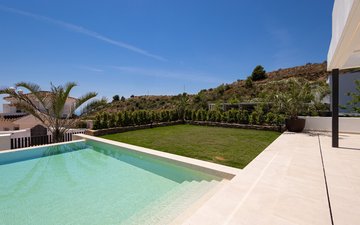 Property slide 22