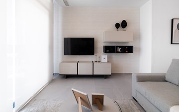 Property slide 10