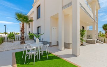 Property slide 32