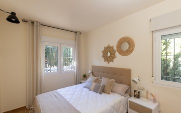 Property slide 10