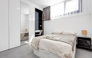 Property slide 24