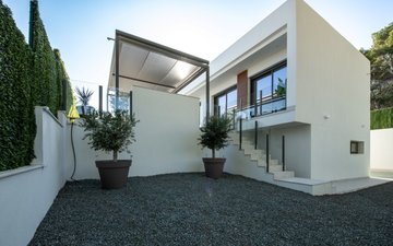 Property slide 17