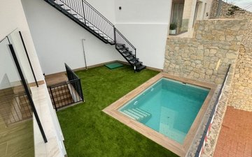 Property slide 21