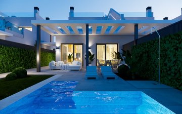 Property slide 32