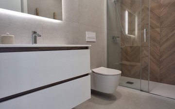 Property slide 17