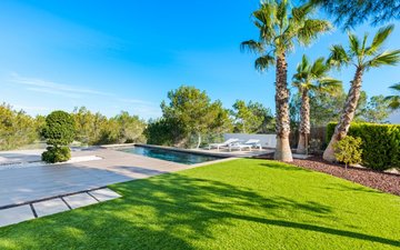 Property slide 39