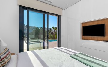 Property slide 19