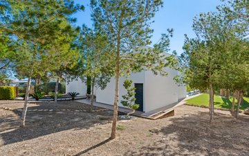 Property slide 44