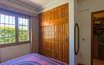 Property slide 44