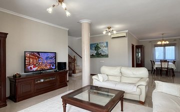 Property slide 21