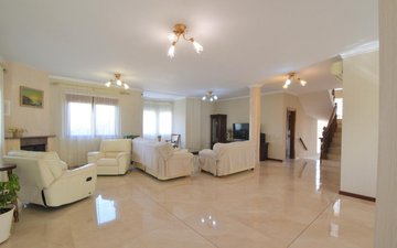Property slide 46