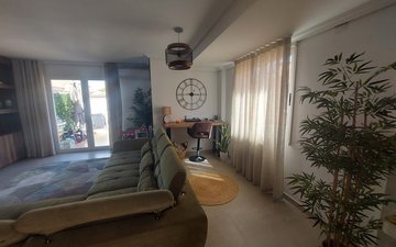 Property slide 10