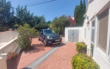 Property slide 39