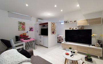 Property slide 23
