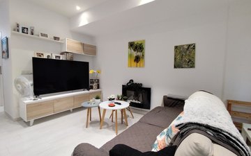 Property slide 24