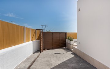 Property slide 21