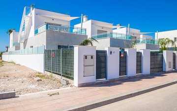 Property slide 40