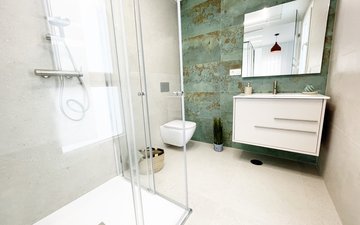 Property slide 32