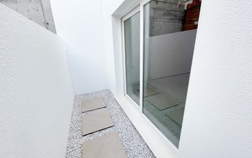 Property slide 22