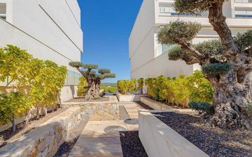 Property slide 22