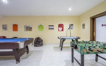 Property slide 18