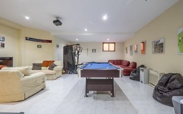 Property slide 19