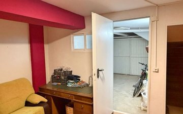 Property slide 16