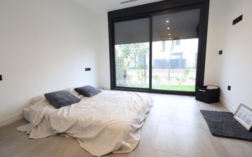 Property slide 18