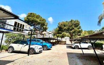 Property slide 17