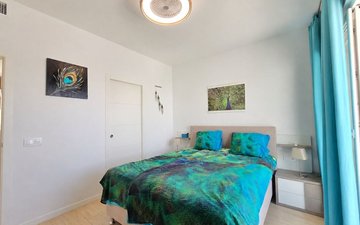 Property slide 25