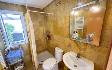 Property slide 20