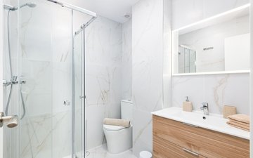 Property slide 32