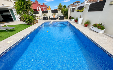 Property slide 32