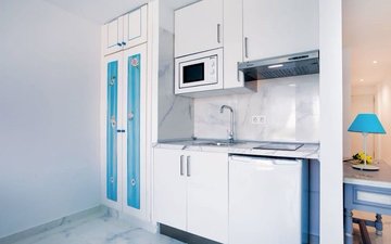 Property slide 10