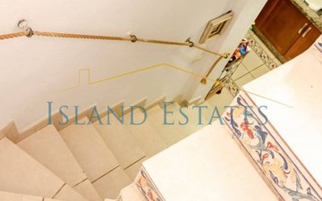 Property slide 18