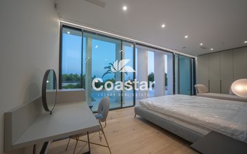 Property slide 22