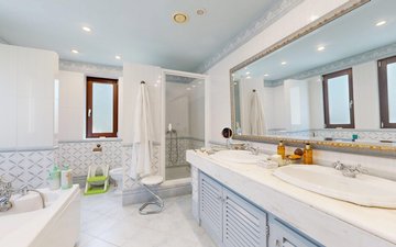 Property slide 19